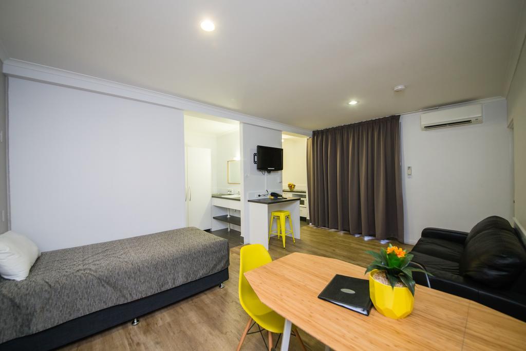 Glenmore Palms Motel Rockhampton Exterior foto
